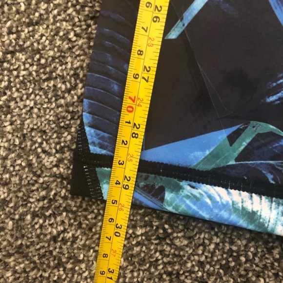 Zella Capri - Picture 5 of 5